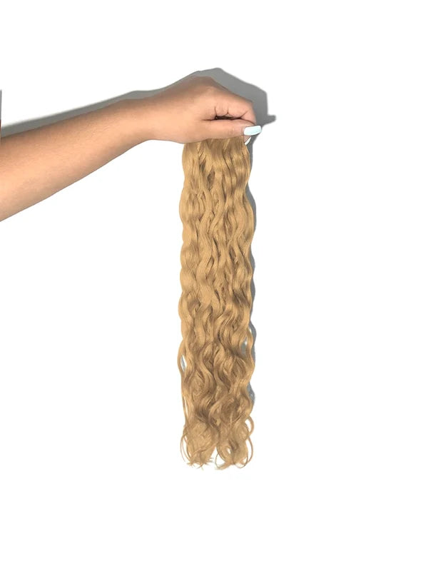 Light Golden Blonde #18 Wavy/Curly Keratin Flat Tip Hair Extensions — Stina Hair Co.