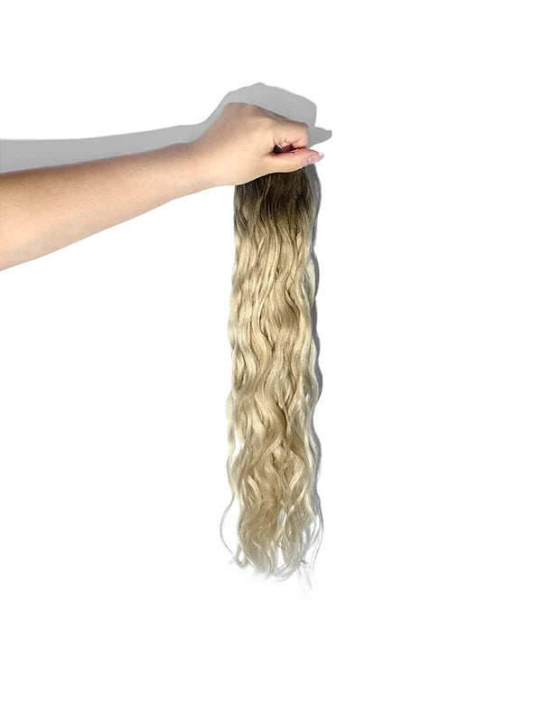 Rooted Champagne Kiss #9/80 Wavy/Curly Keratin Flat Tip Hair Extensions — Stina Hair Co.