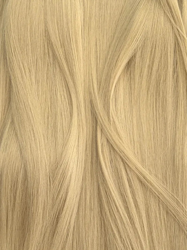 Sunshine Blonde #613N Wavy/Curly Keratin Flat Tip Hair Extensions — Stina Hair Co.
